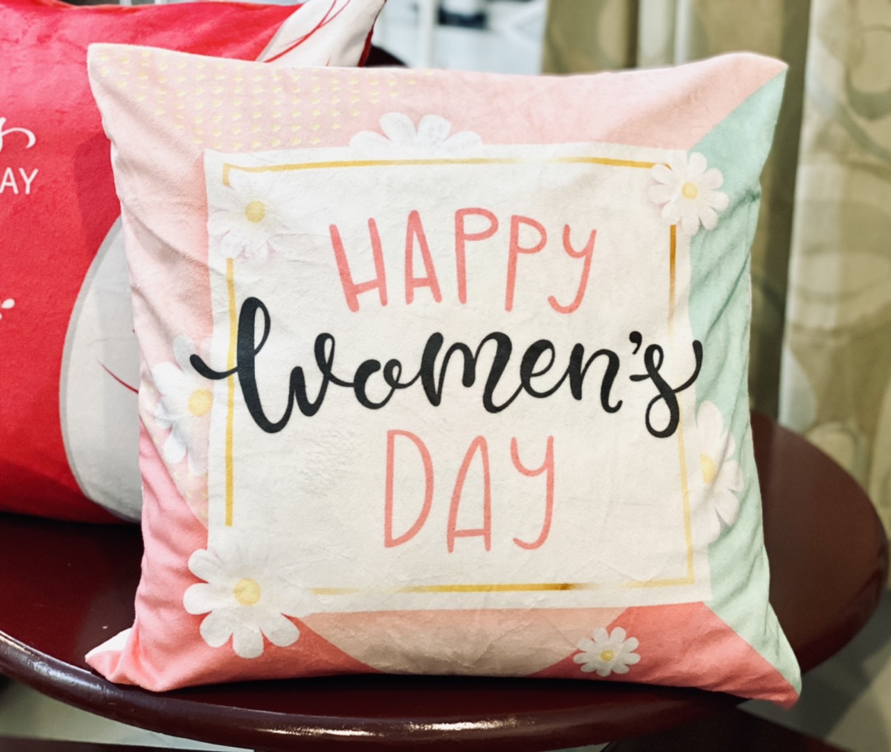 Vỏ gối vuông Women's Day