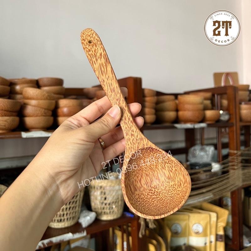 Vá múc canh sò gỗ dừa nguyên khối 2T Decor