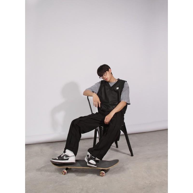 Áo OhNil Ghile Unisex Da đen