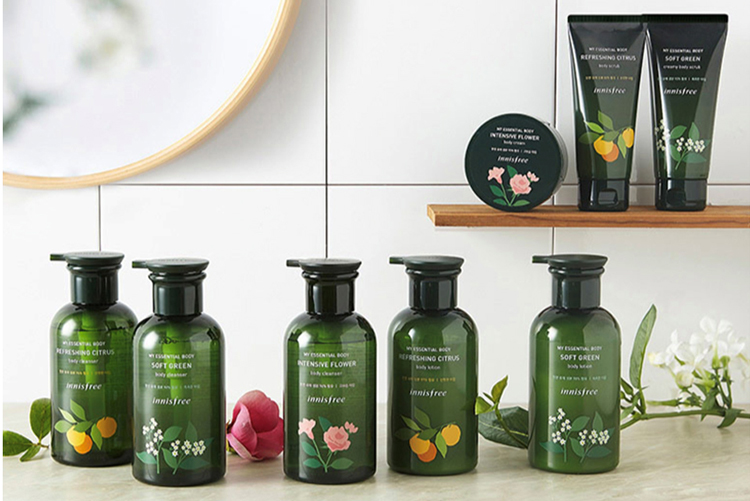 Sữa Tắm Dưỡng Ẩm Hương Tuyết Tùng Và Cỏ Thơm Innisfree Essential Green Body Cleanser (330ml)