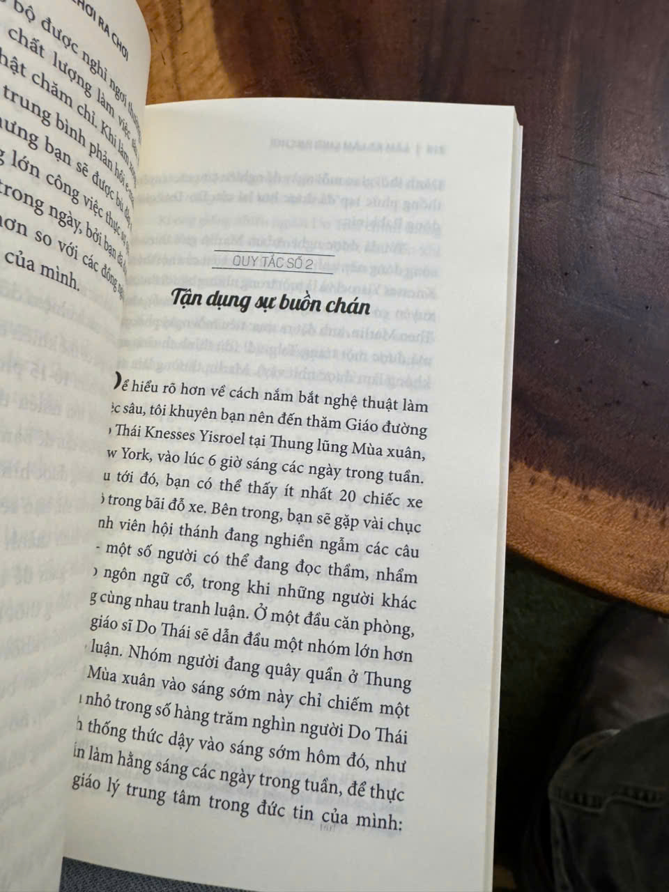 DEEP WORK - LÀM RA LÀM CHƠI RA CHƠI: Bí Quyết Làm Việc Sâu Để Thành Công Trong Thế Giới Nhiều Xao Nhãng – Cal Newport - Mai Anh dịch – Alphabooks - NXB Công Thương