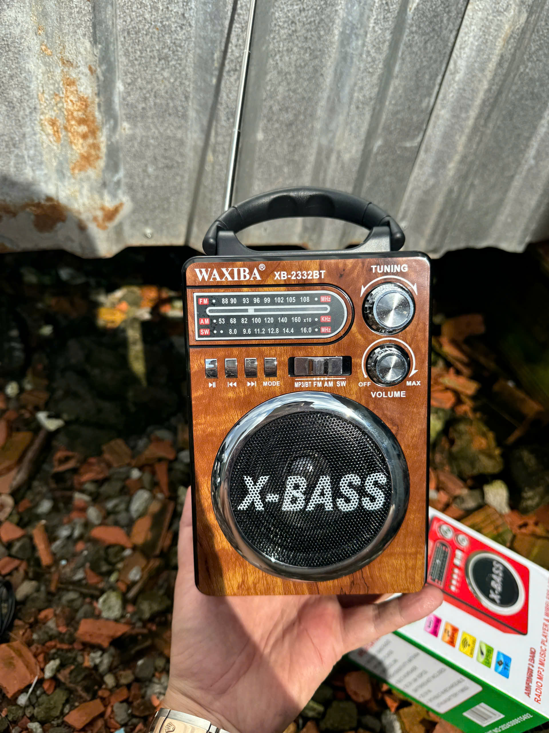 [ PHIÊN BẢN GIỚI HẠN ƯU ĐÃI CỰC LỚN ] Đài Radio XB 2332 BT Mini Đa Chức Năng – Hỗ Trợ Sóng FM/AM, Thẻ Nhớ, Bluetooth Nghe nhạc nghe đài mọi nơi hàng chính hãng