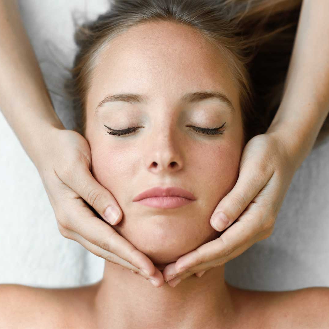 Chăm Sóc Facial Chuyên Sâu Trả Lại Làn Da Tươi Tắn Tại Joliecao Academy Beauty Clinic & Spa