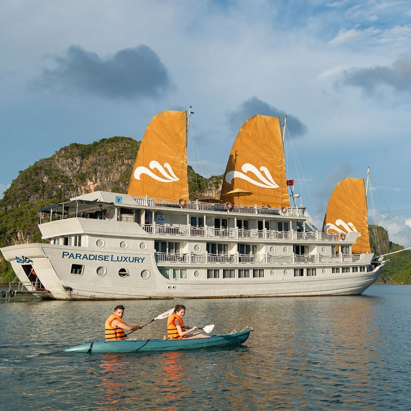Du Thuyền 5 Sao Paradise Sails, Hạng Phòng Deluxe Balcony