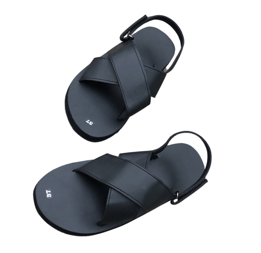 sandal nữ ( đế đen quai hậu dù ) size từ 35 nữ đến 41 nữ size khác nhắn tin chọn thêm