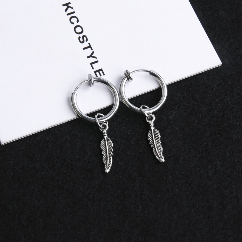 Khuyên tai Unisex Jimin BTS 01 đôi hình lông vũ cho cả nam và nữ