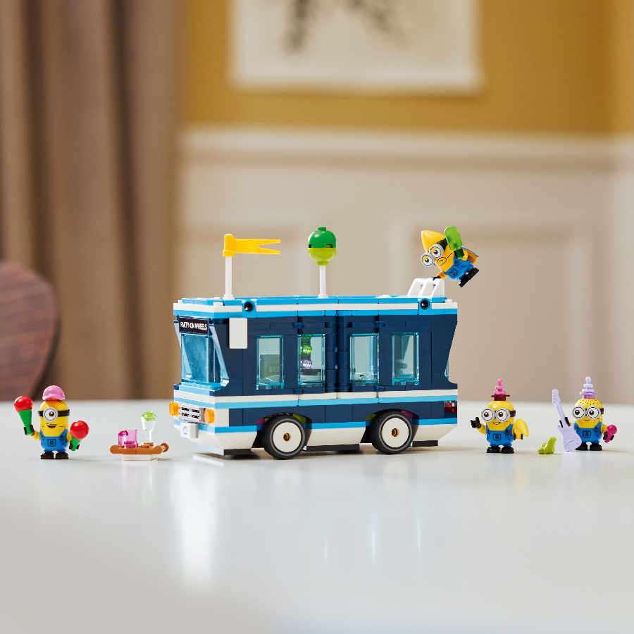 LEGO MINIONS 75581 Đồ Chơi Lắp Ráp Xe Tải Minions Siêu Cấp (379 chi tiết)