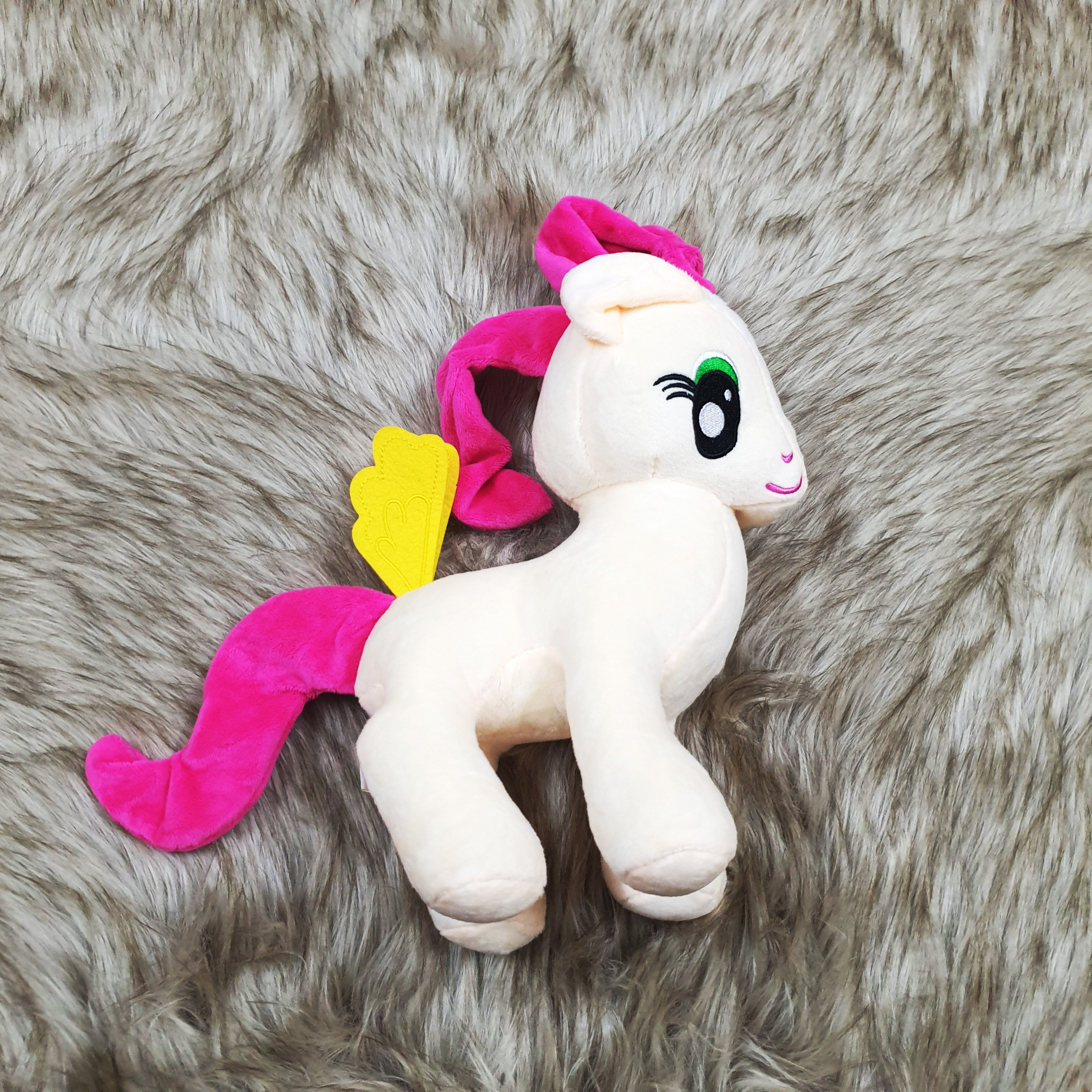 Ngựa Pony màu kem nhồi bông đáng yêu size 30cm