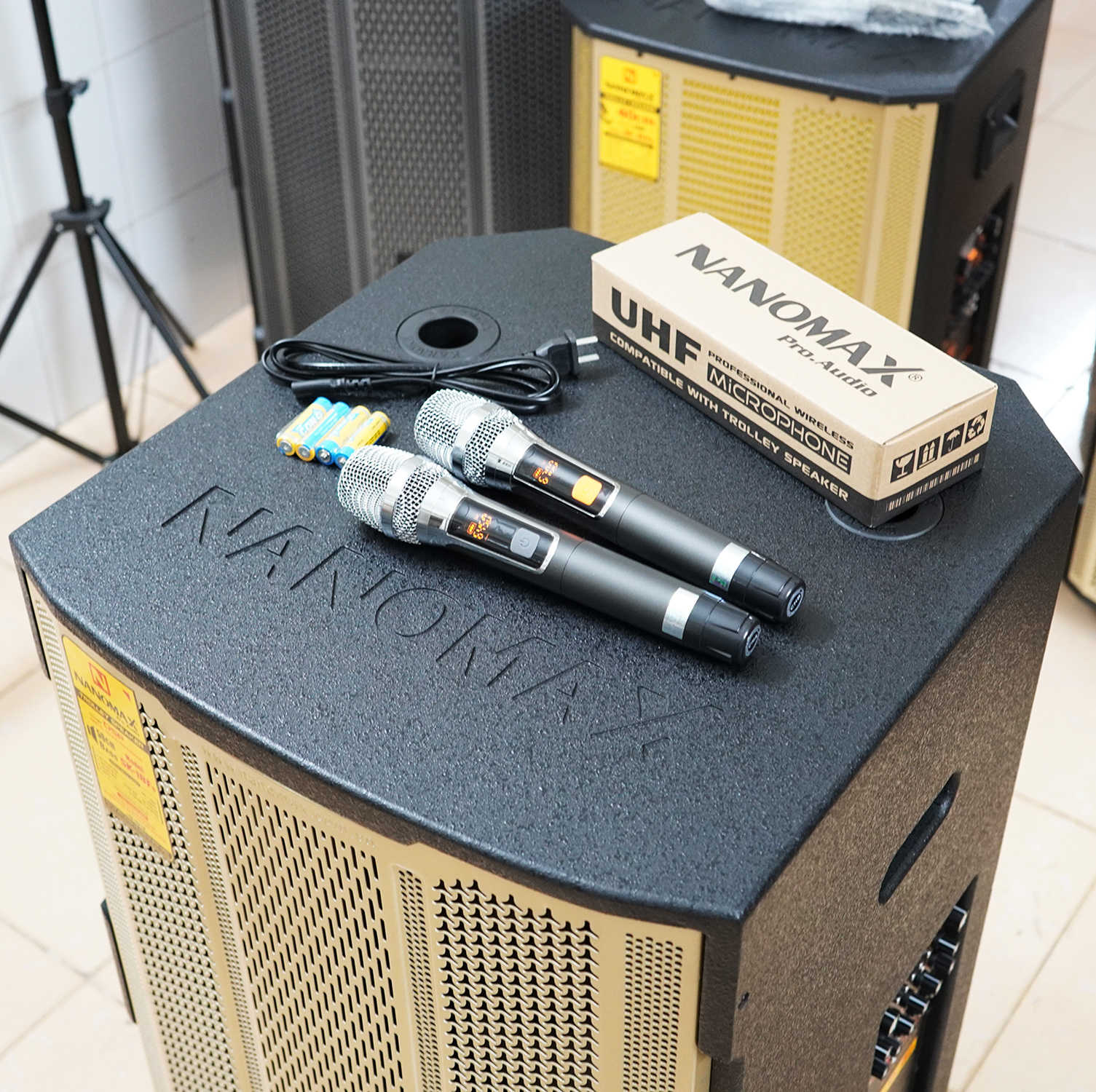 Loa Kéo Công Suất Lớn Nanomax SK-18F5 Bass 5 Tấc 50cm Công Suất 1150w Karaoke Bluetooth Lưới Vàng Siêu Công Nghệ 2022 Hàng Chính Hãng