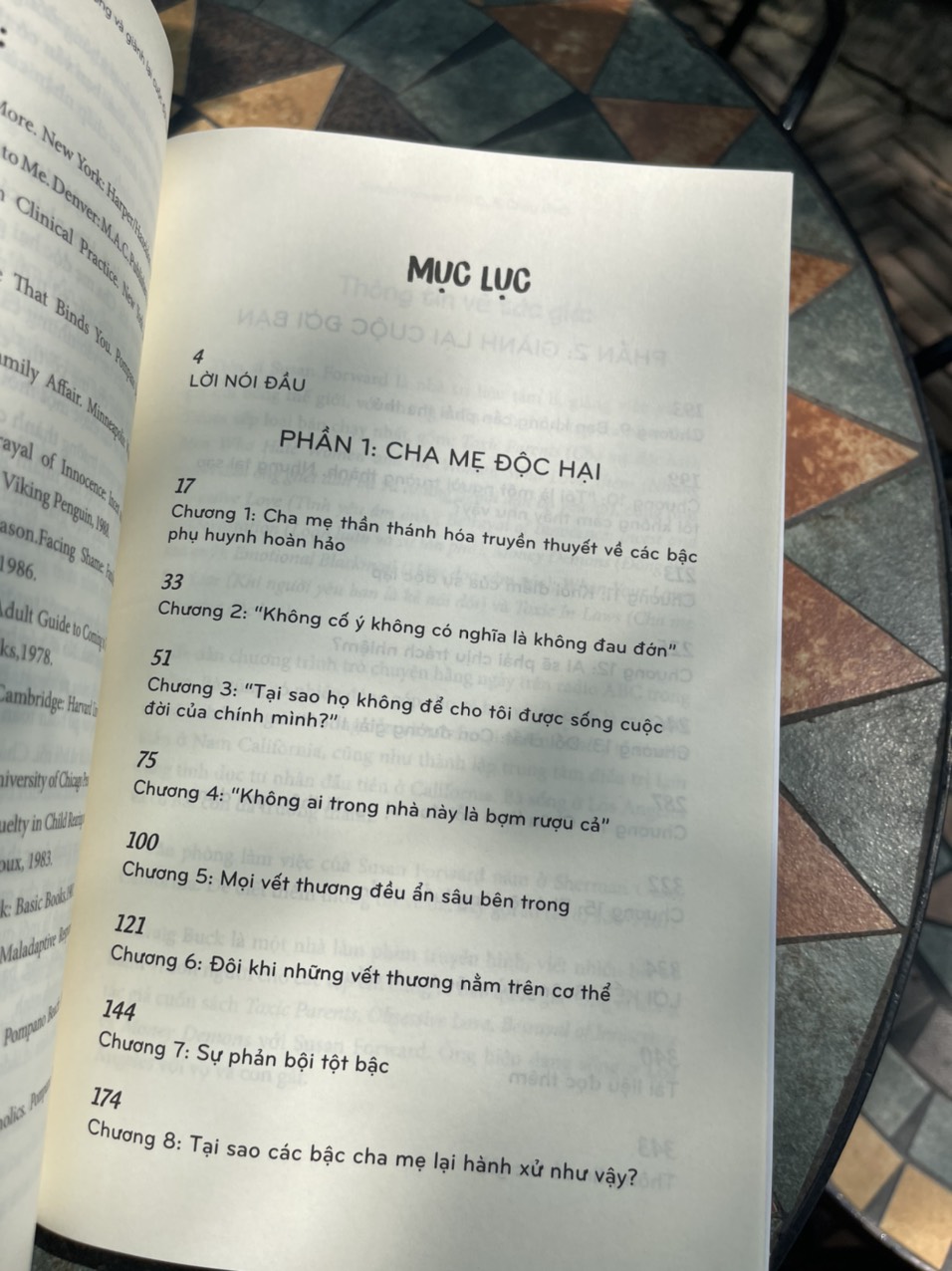 [New York Times Bestseller] CHA MẸ ĐỘC HẠI – Vượt qua di chứng tổn thương và giành lại cuộc đời bạn – Susan Forward và Craig Buck – Nguyễn Thị Thanh Hằng dịch – SKYmommy – AZ VIETNAM – NXB Phụ Nữ (Bìa mềm)