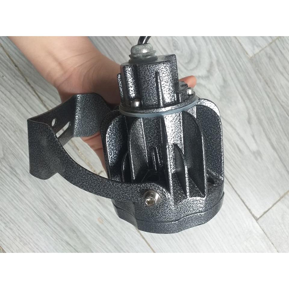 Đèn chiếu xa rọi cột rọi cây ngoài trời