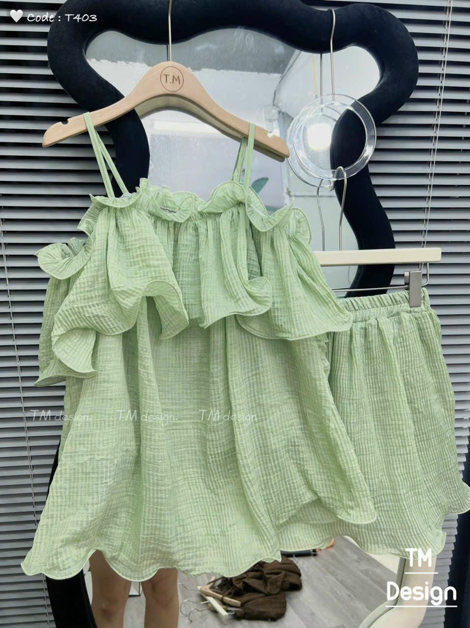 SET ĐI CHƠI, SET 2 MÓN ÁO BÈO TƠ NHĂN 2S PHỐI QUẦN ĐÙI CỰC HOT