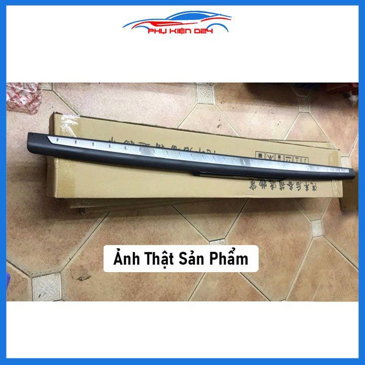 Thanh ốp bửng cốp xe bán tải Navara, Hilux, Ranger dán thùng cốp sau chống xước trang trí xe