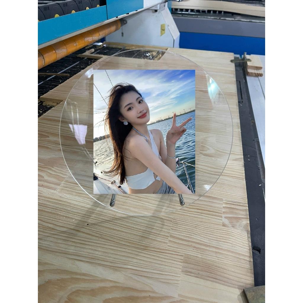 Khung ảnh để bàn mica hình tròn, trong suốt đường kính 30cm