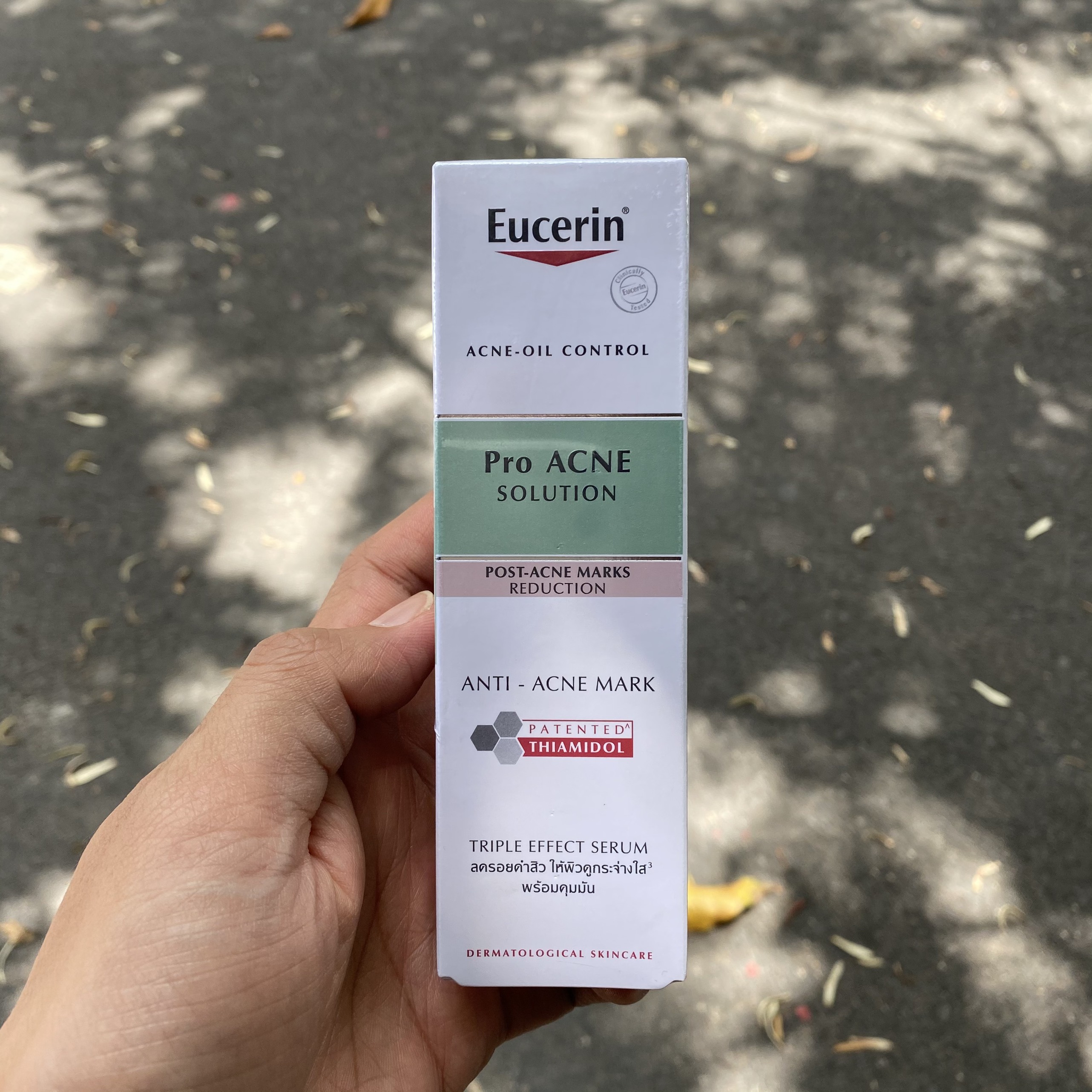 Tinh chất gảm mụn và sáng da Eucerin Proacne Triple Effect Serum 40ml