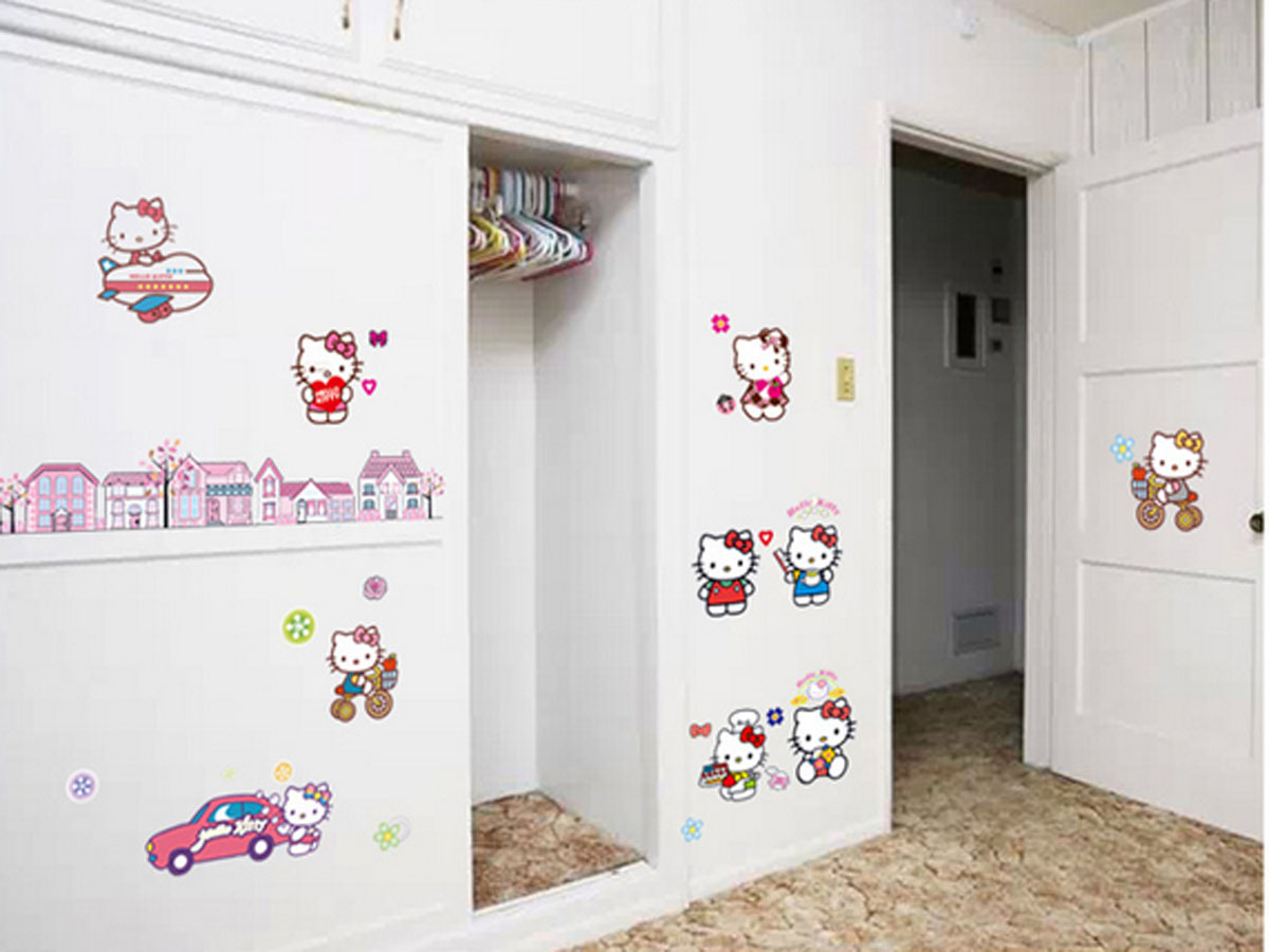 decal dán tường cho bé hello kitty  thành phố kitty ngộ nghĩnh