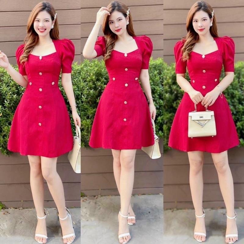 Đầm xoè nhẹ đính nút vai phồng