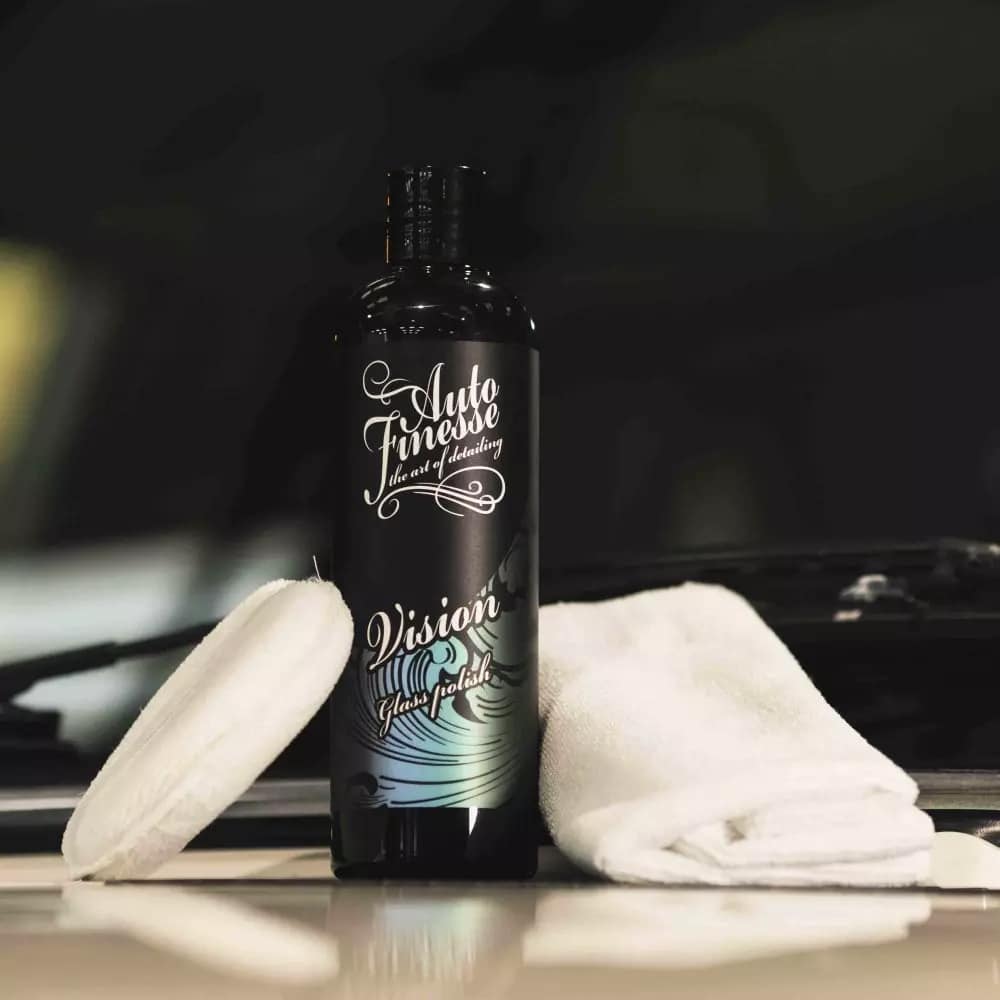 Tẩy ố làm sạch kính Auto Finesse  Vision Glass polish