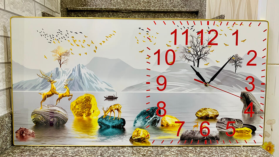 TRANH ĐỒNG HỒ - TRANH TREO PHÒNG KHÁCH -TRANH ĐỒNG HỒ TRÁNG GƯƠNG HƯƠU VÀNG BÊN ĐÁ CUỘI(TẶNG KÈM ĐINH 3 CHÂN))