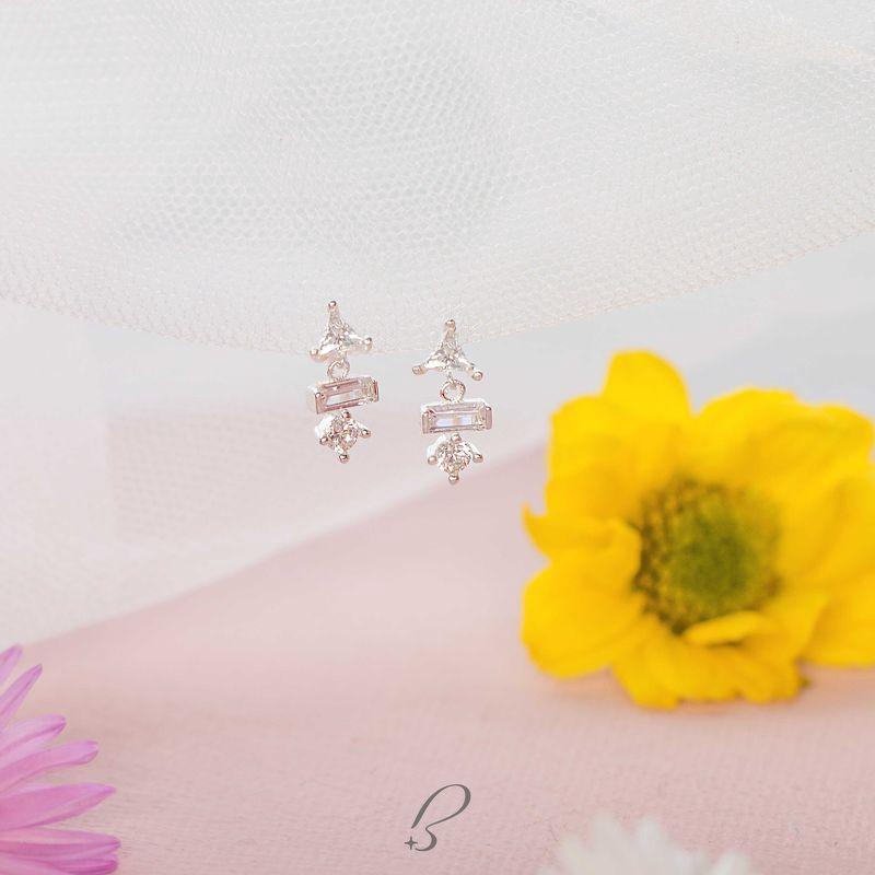 Bông tai bạc bling it hình học đính đá BIBT352