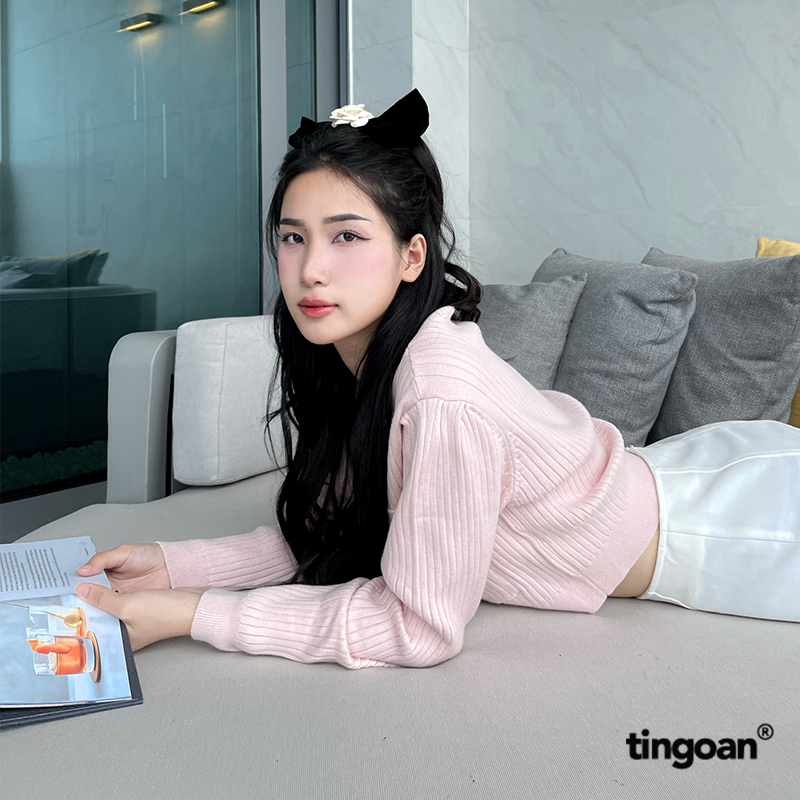 Áo len hồng dáng lửng đính 2 nơ đen cúc ngọc tingoan LOVE YOU VERY MUCH TOP/PK