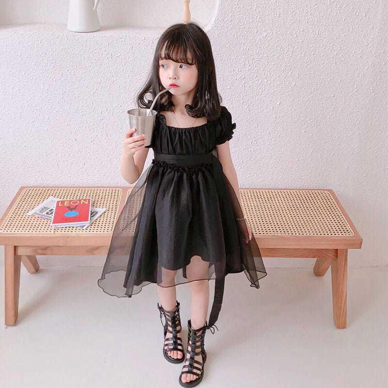 DONGSHOP HOT Cô gái công chúa váy 2021 mùa hè trẻ em màu đen retro khí chất tuxedo đầm đầm cổ tích đầm