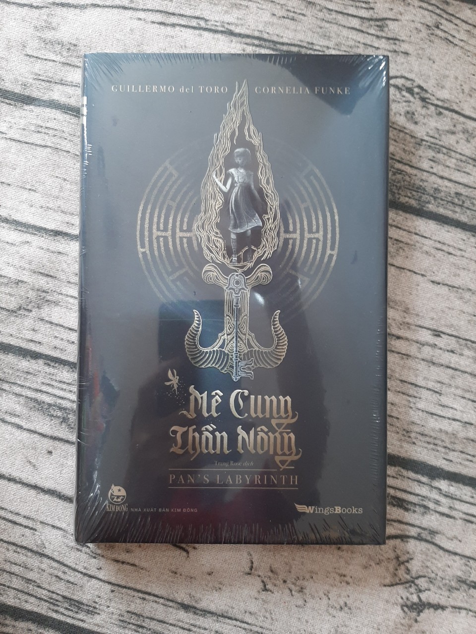 Mê Cung Thần Nông - Pan'S Labyrinth – Bìa Mềm [Tặng Kèm Bookmark]