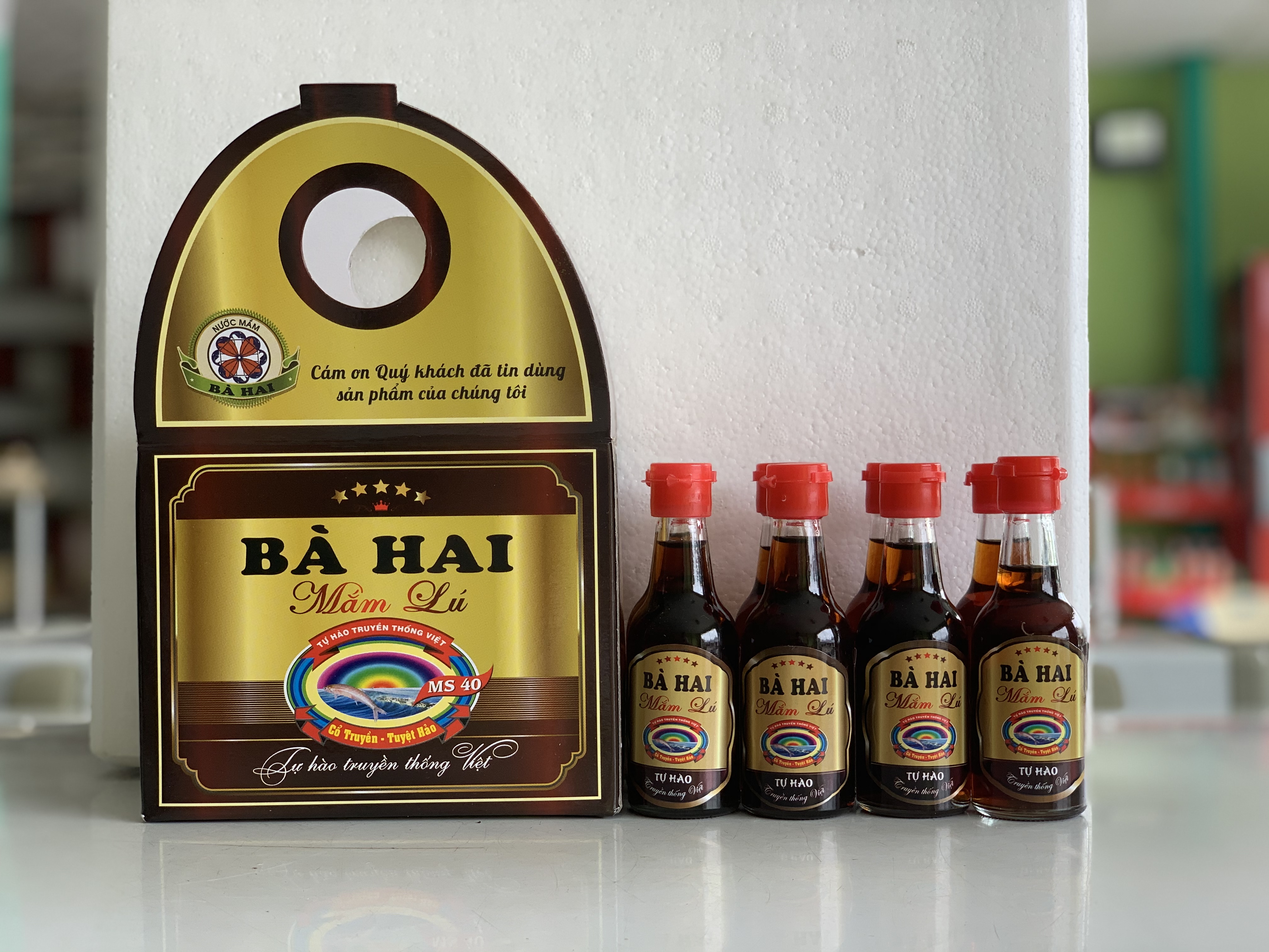 Hộp nước mắm lú Bà Hai (8chai x 60ml)