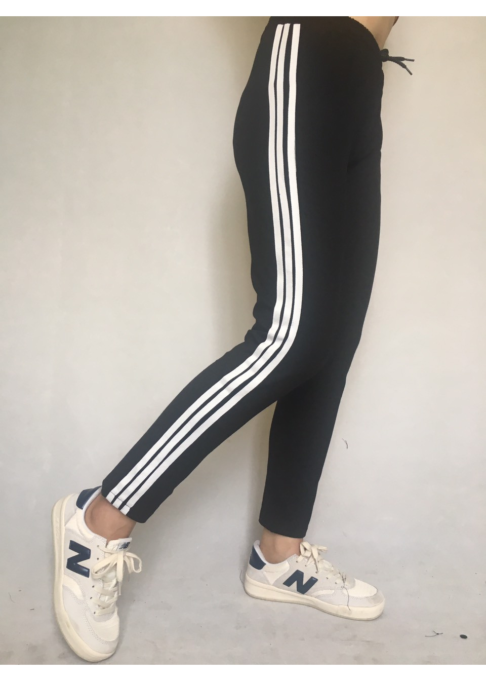 QUẦN LEGGING NỮ 3 VẠCH TRẮNG CHẤT UMI