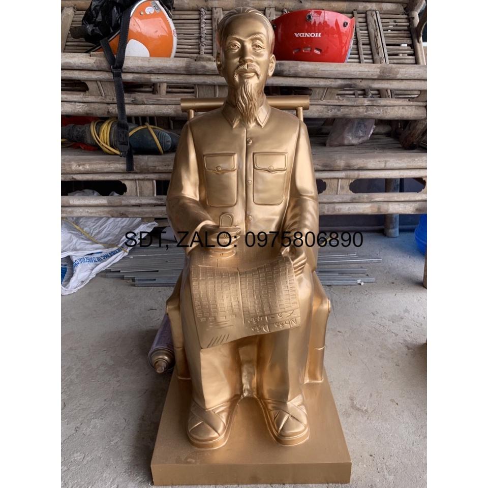 Tượng bác hồ ngồi ghế mây