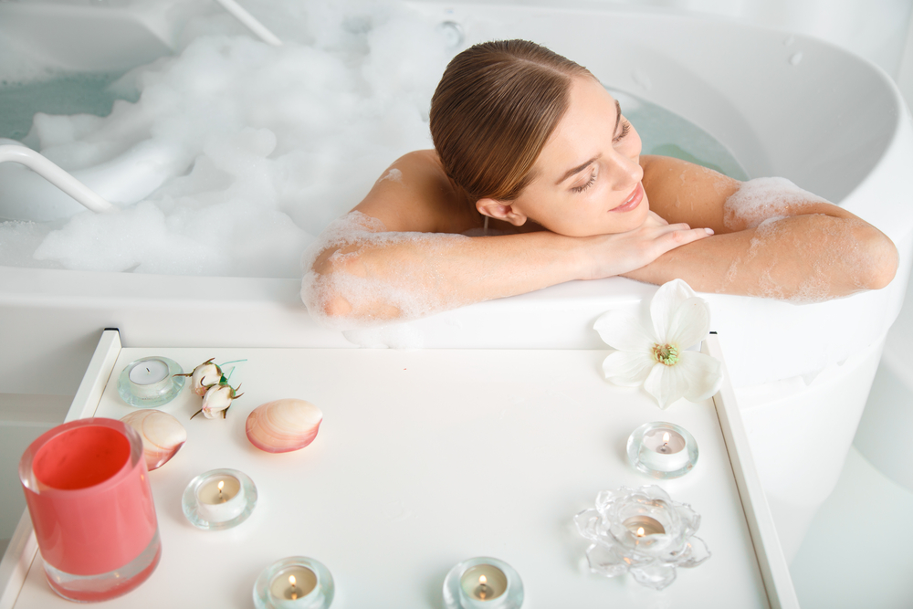 Muối tắm giảm đau nhức xương khớp hiệu Dr Teal's Pure Epsom Salt Therapeutic Soak Eases Aches & Pains - gói 2.27kg