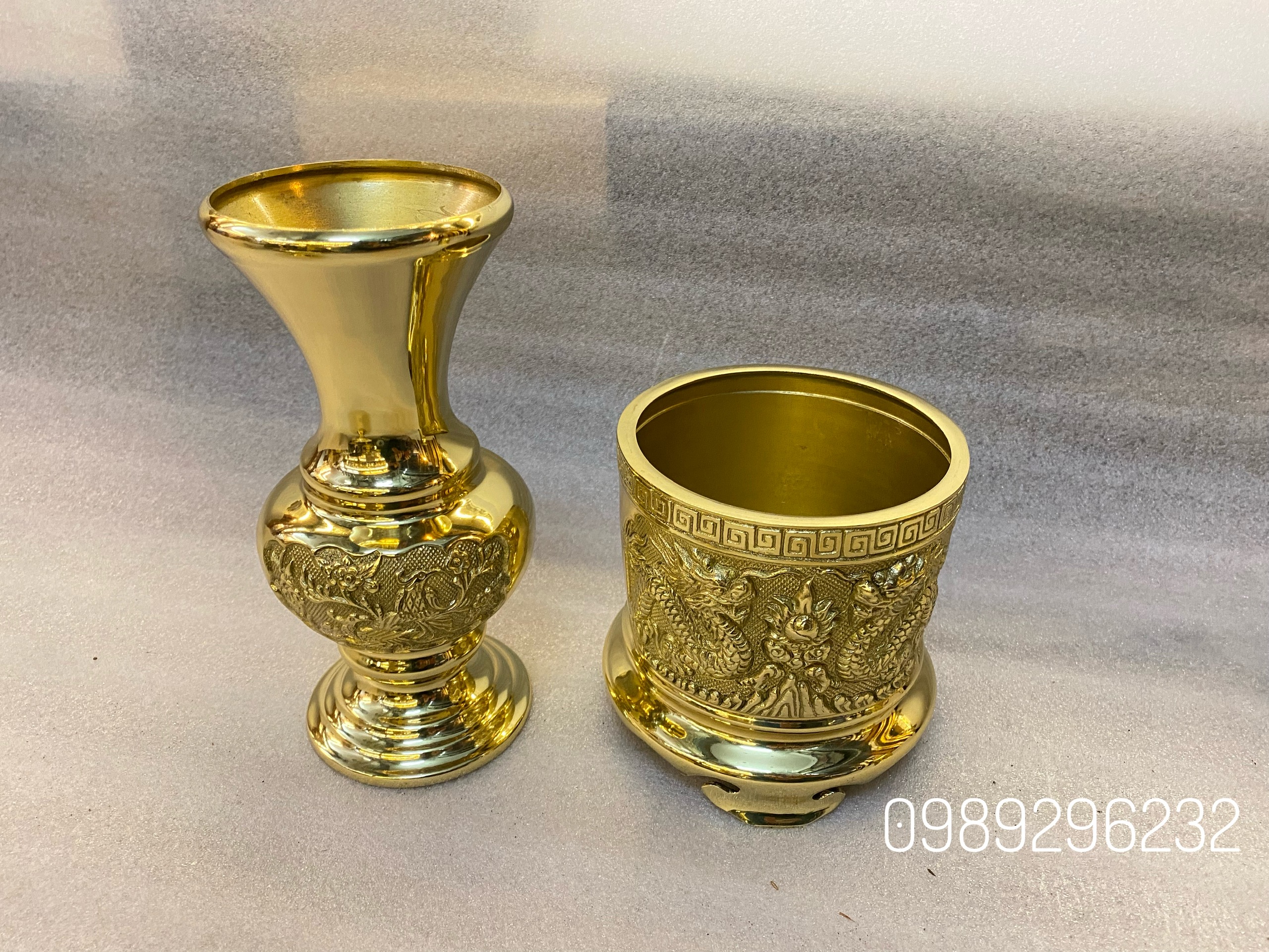 Lọ Hoa và bát hương bằng đồng vàng
