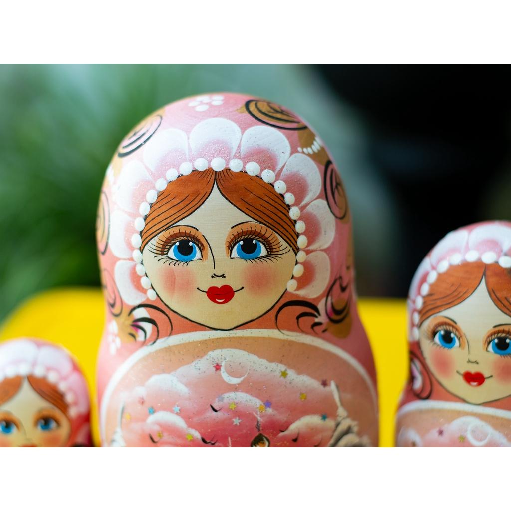 (RẤT ĐẸP VÀ ĐỘC ĐÁO) BỘ BÚP BÊ NGA MATRYOSHKA 7 LỚP 21CM "PHONG CẢNH MÙA ĐÔNG" MÀU HỒNG QUÀ LƯU NIỆM NGA CỰC ĐẸP