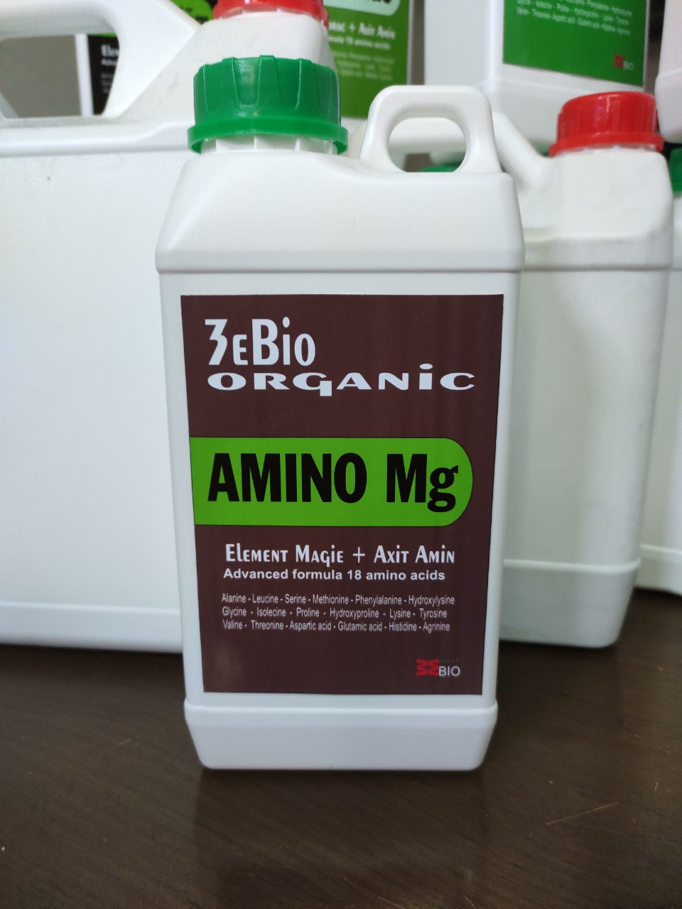 Phân bón sinh học chứa magie giúp xanh lá mướt lá , khắc phục vàng lá do thiếu Ma nhê - Amino Mg chai 5 lít/ 2 lít/ 1 lít/ 500ml