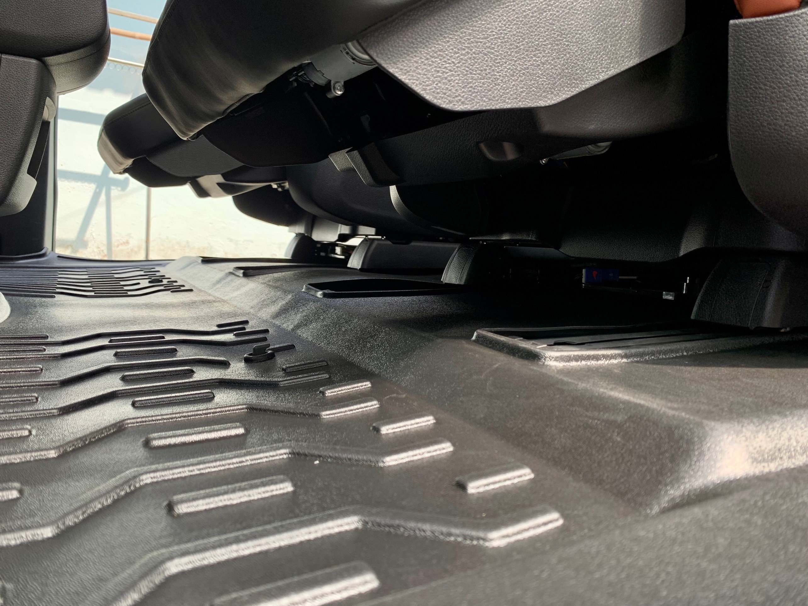 Thảm lót sàn xe ô tô Kia Carnival   Nhãn hiệu Macsim chất liệu nhựa TPV cao cấp màu đen