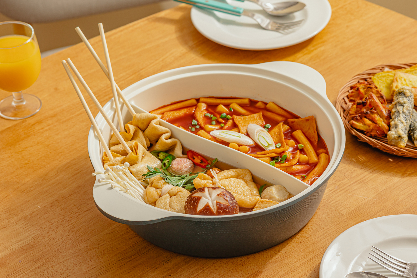 Nồi lẩu chống dính 2 ngăn Two Pot