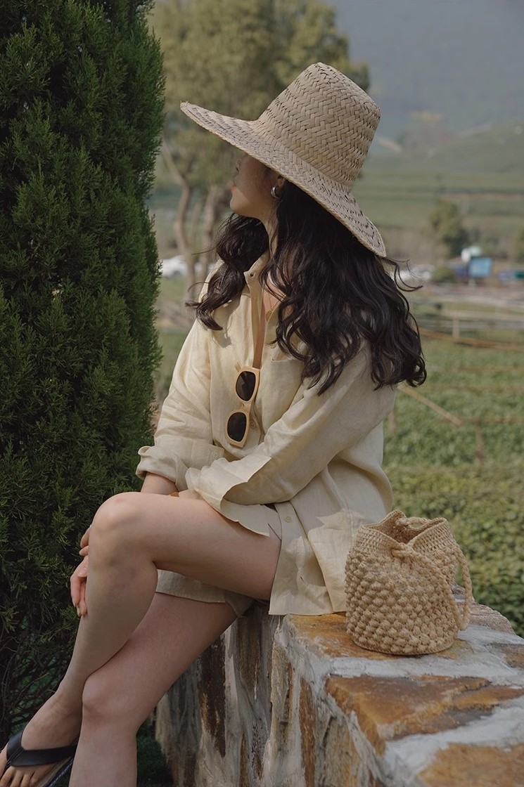 Bộ sơ mi nữ màu be nhẹ nhàng phong cách vintage Hàn Quốc, chất linen mềm mát Đũi Việt DV05
