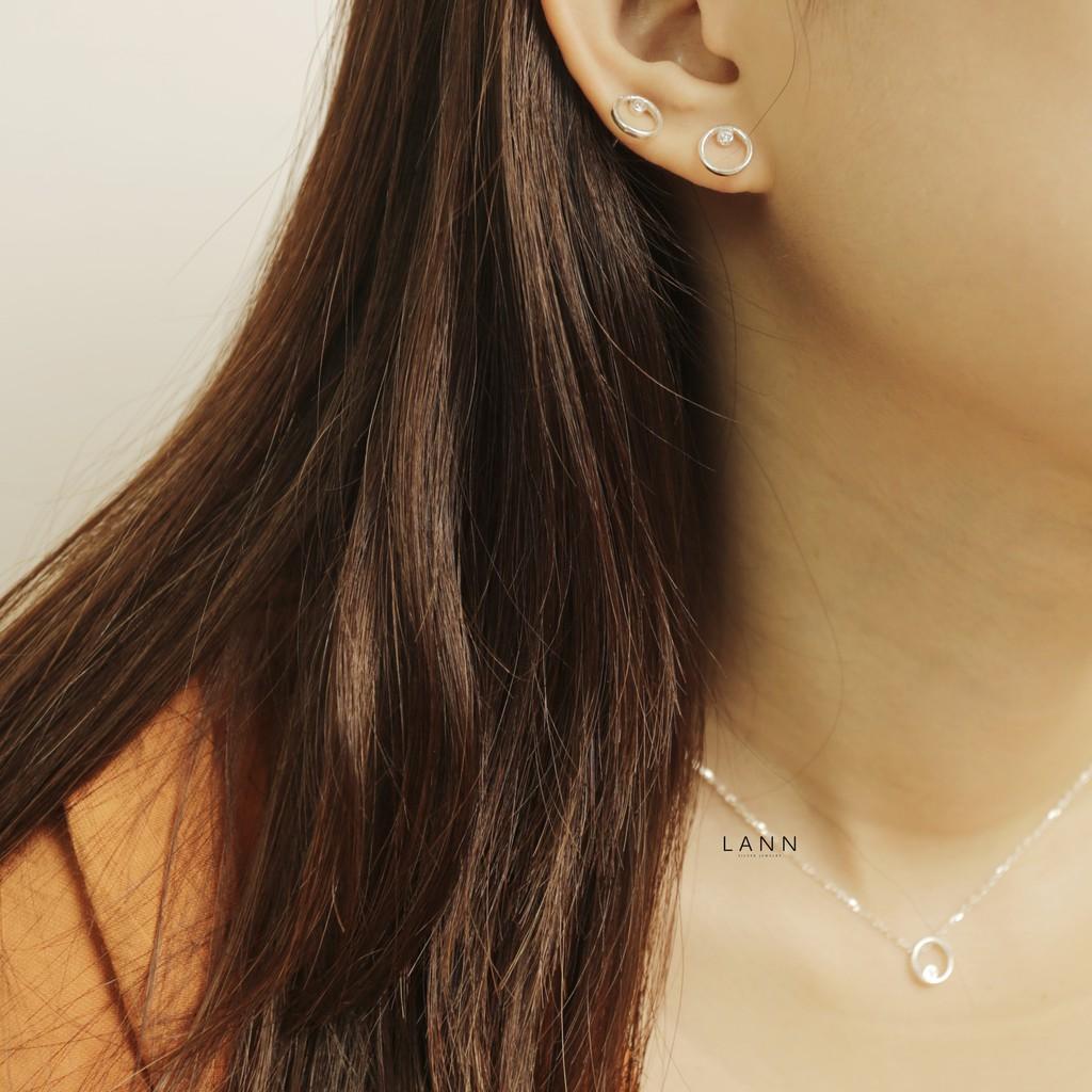Khuyên đường tròn đính 1 đá S925 LANN