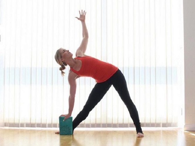 Gạch Tập Yoga, gối yoga EVA cao cấp nặng 300g nhiều màu lựa chọn phù hợp sử dụng để tập luyện cho cả người mới tập Yoga lẫn tham gia tập Yoga lâu năm