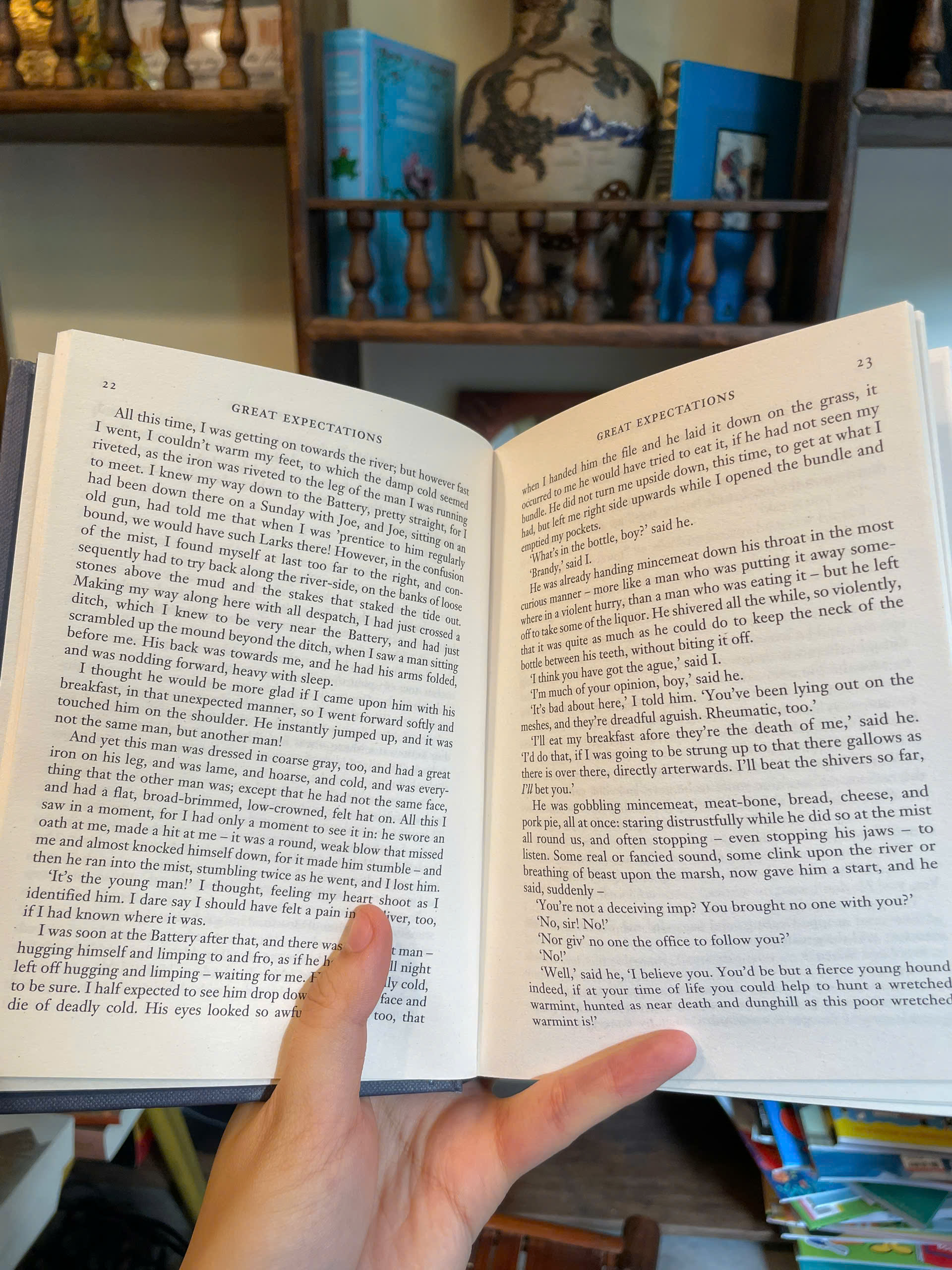 Sách - Great Expectations by Charles Dickens | Classics Bildungsroman / Ngoại văn Nhập khẩu Bìa cứng