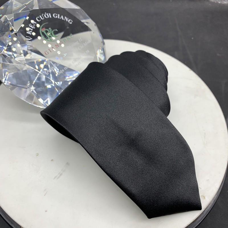 Cà vạt nam trung niên 8cm chất liệu phi bóng giangpkc