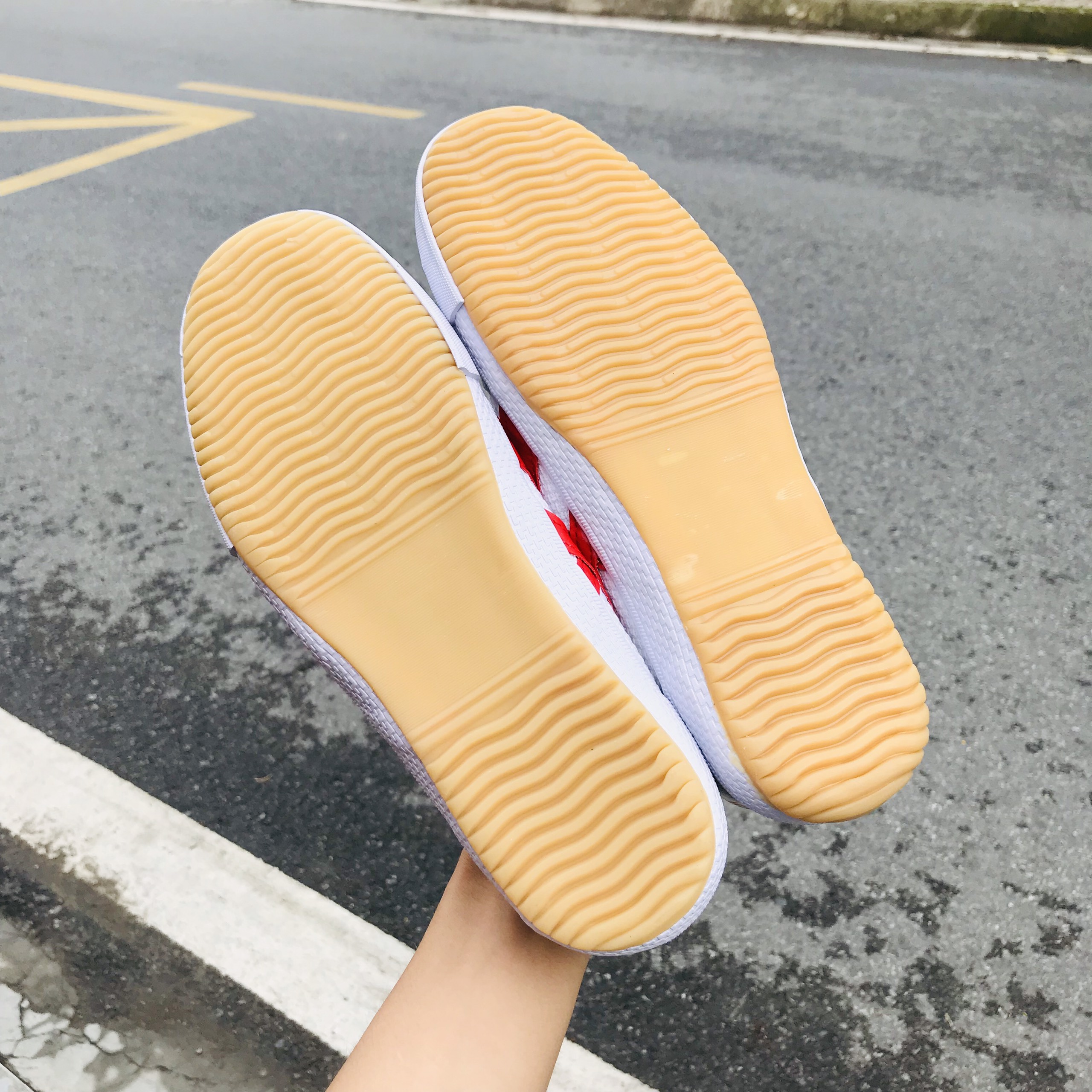 Siêu phẩm giày đá banh đá bóng mẫu giày dùng cho nhiều môn thể thao khác