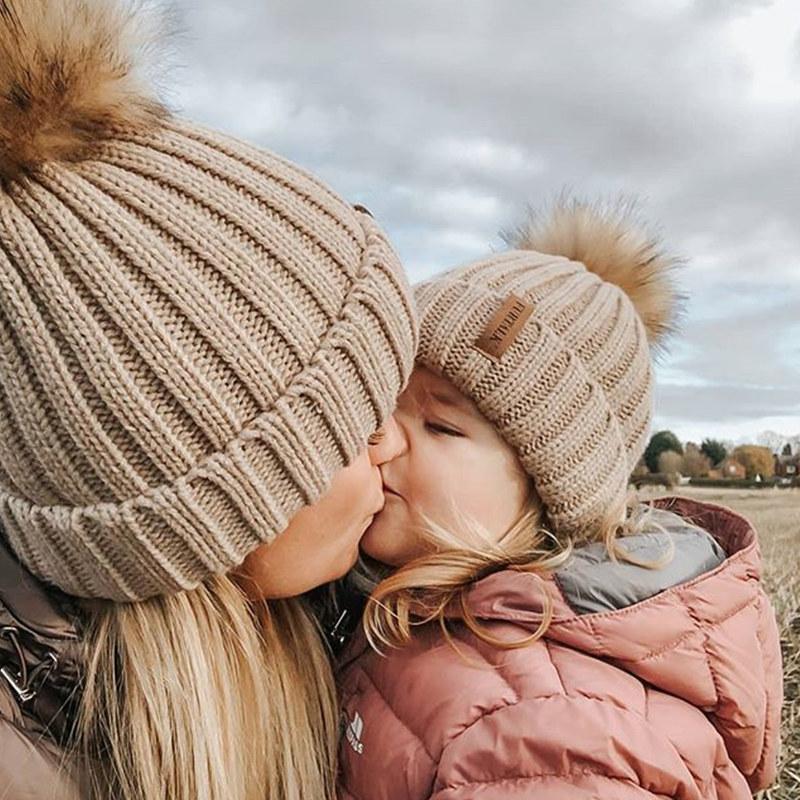 FURTALK Mùa Đông Pompom Mũ dành cho Trẻ Em Độ Tuổi Từ 1 Tuổi-10 Đan Bò mùa đông cho bé mũ cho bé lông Pom Pom nón cho bé gái và bé trai