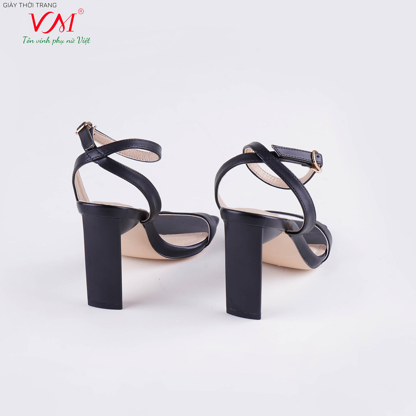 Sandal cao gót nữ, chiều cao gót 9CM, da Tổng hợp êm ái, bền chắc và thời trang. Mũi Vuông, gót Oval sơn tĩnh điện, sang trọng và chắc chắn, thiết kế hiện đại, tinh tế, thời trang: SD.MT02.9F