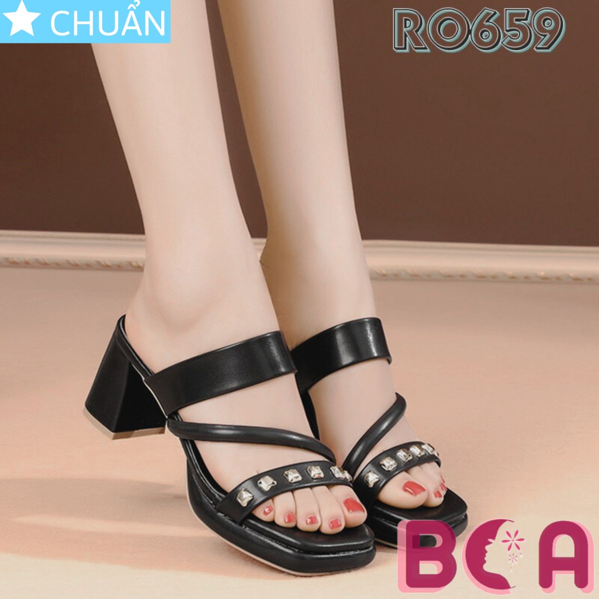 Sục nữ hở mũi đế vuông cao cấp 6 phân RO659 ROSATA tại BCASHOP đính hạt kim loại cá tính, tôn dáng mà vẫn xinh