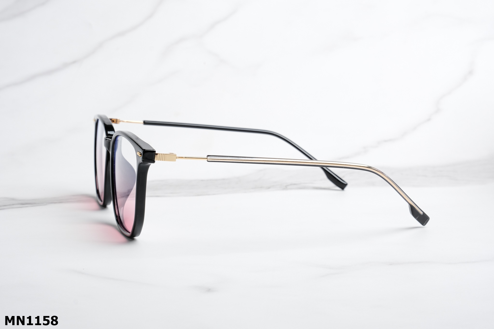 Kính Mát Nhựa Unisex MN1158