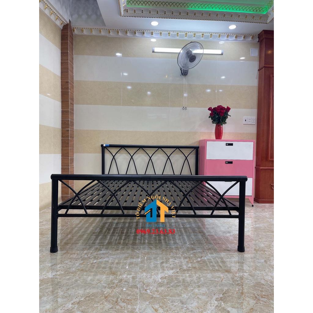 Giường sắt hình chữ X giá rẻ 1m6x2m