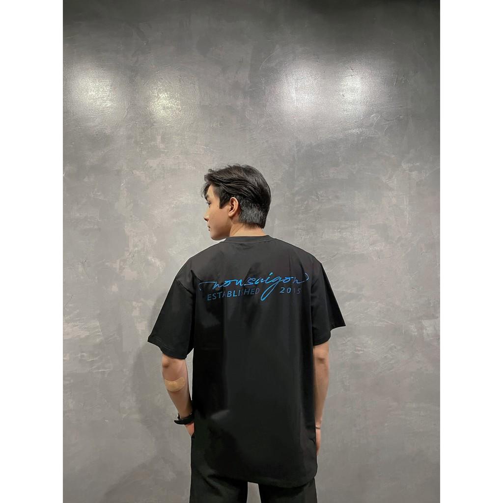 Áo thun NEEDS OF WISDOM Hologram Signature Tee