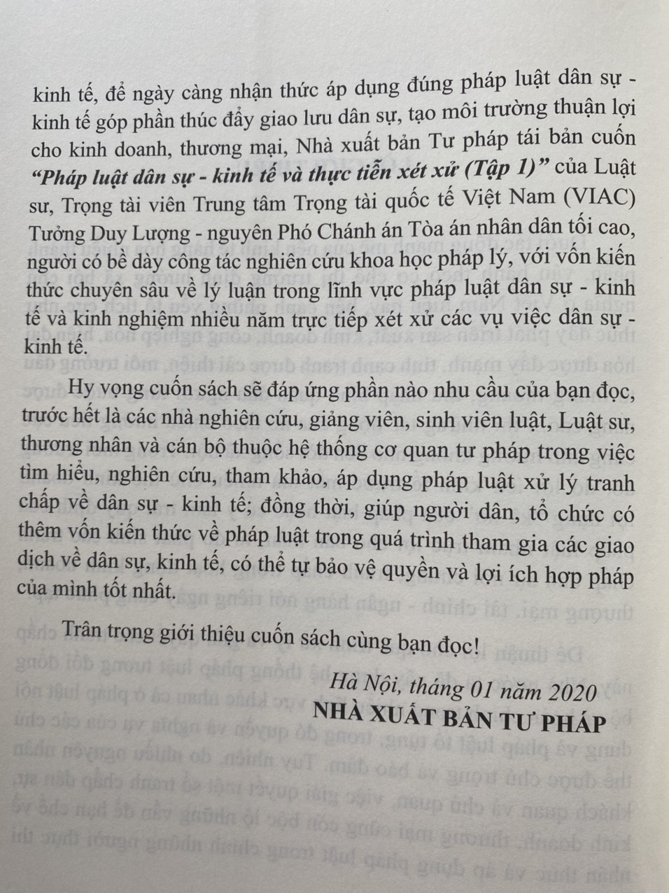 Pháp Luật Dân Sự kinh Tế Và Thực Tiễn Xét Xử ( Tập 1 )