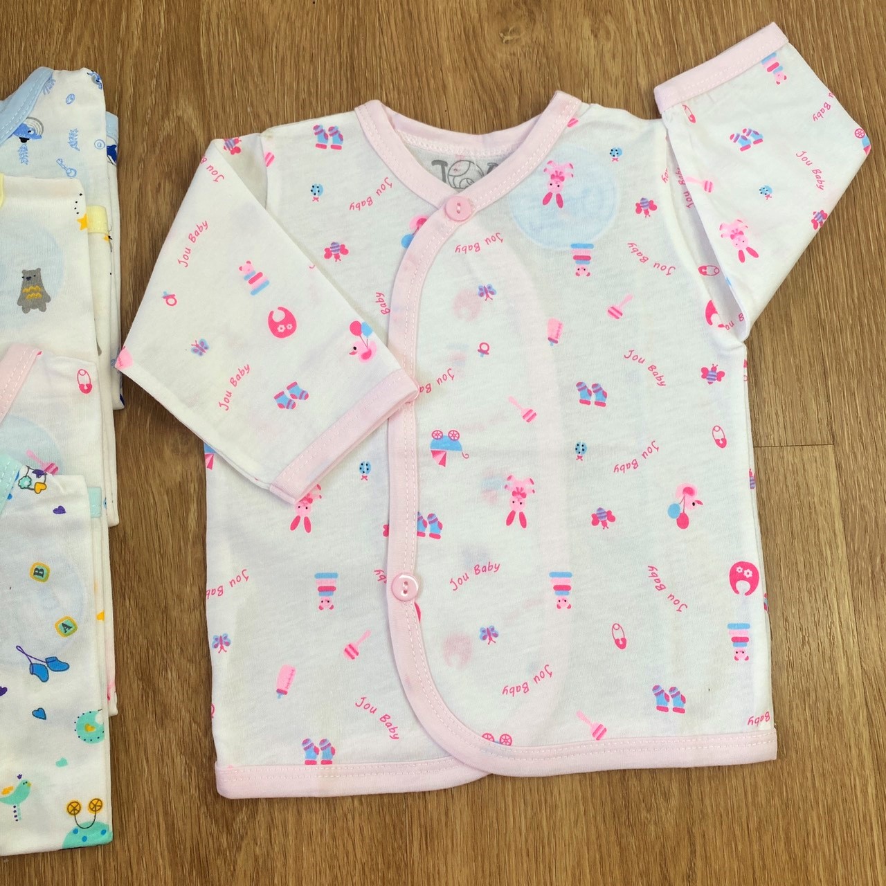 Set 5 áo sơ sinh cotton Tay Dài cài nút Xéo Họa Tiết J-Tomtom Baby cho bé trai, bé gái